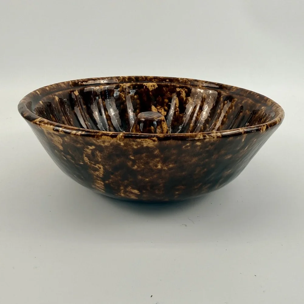 Rockingham Yellowware Fluted‎ Pudding Cake Mold Brown Glaze Antique 8.5